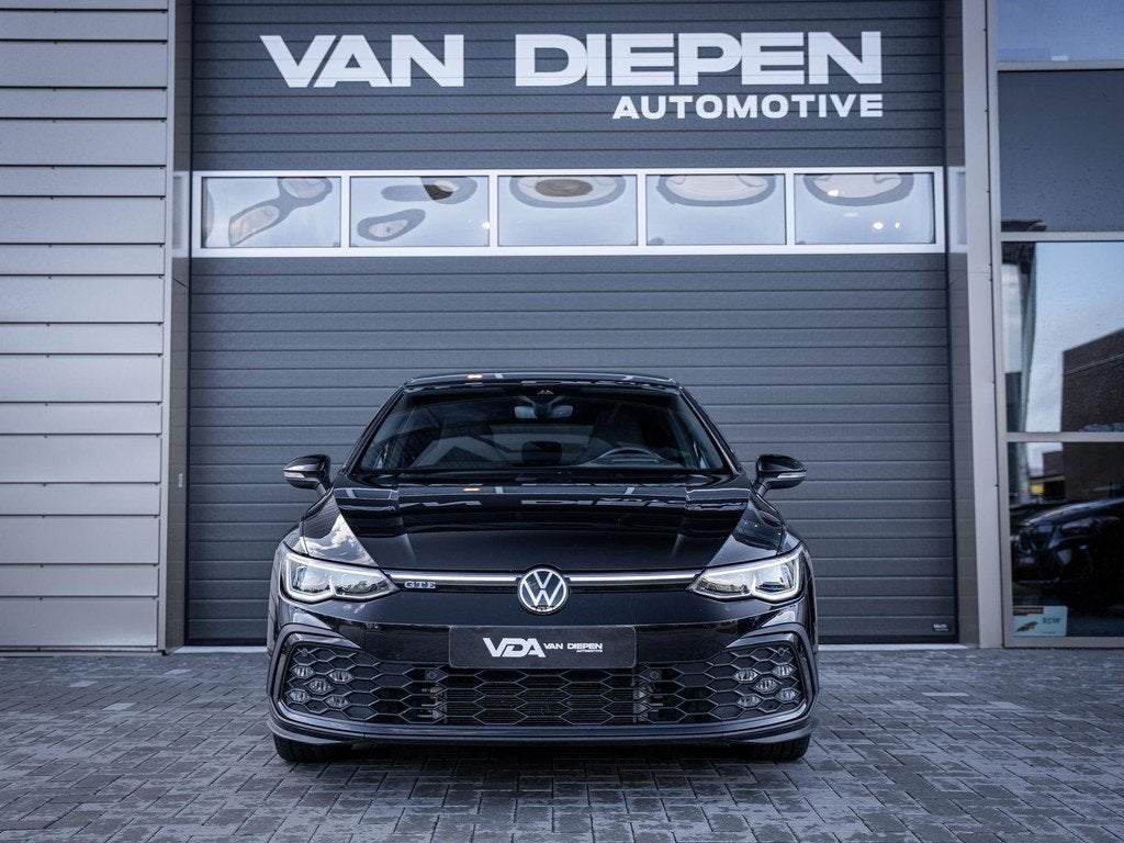 Volkswagen Golf 1.4 eHybrid GTE - IQ.L l Pano l HUD l Trekh., Auto's, Gebruikt, 4 cilinders, Zwart, 1524 kg