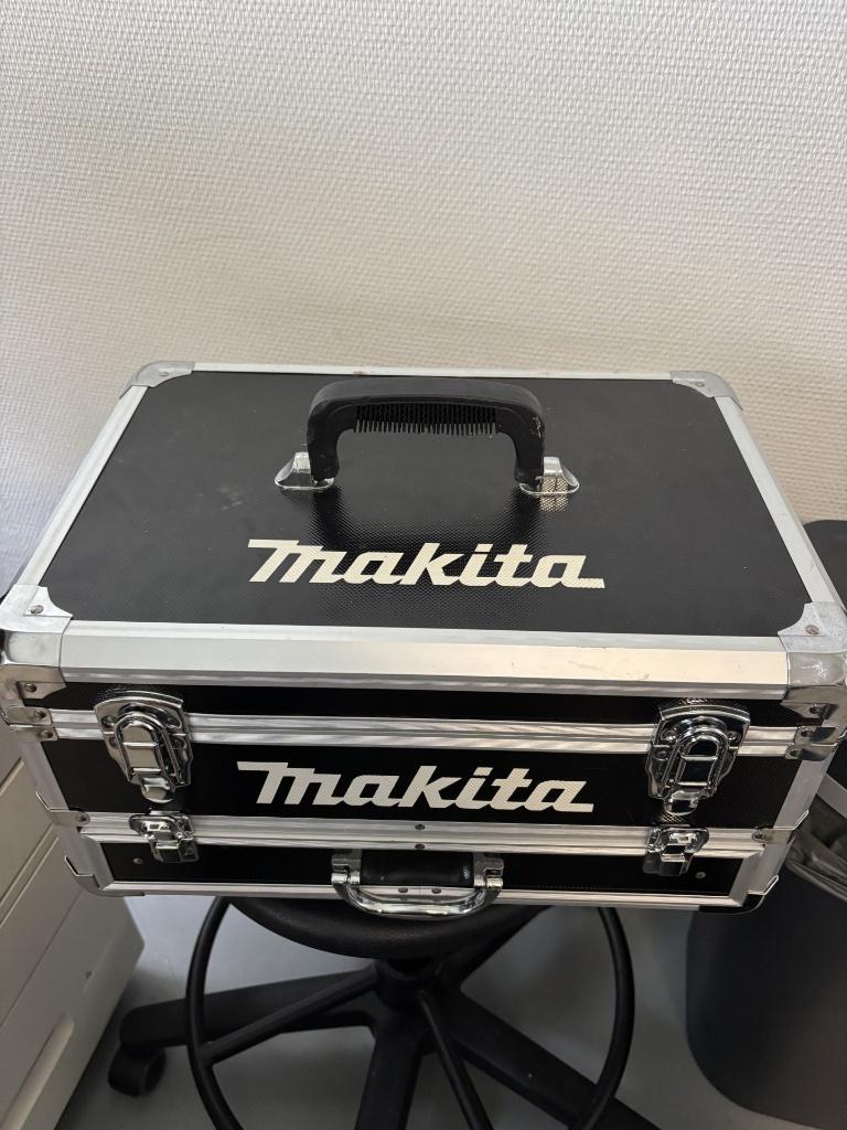 makita accu boormachine + kist, Doe-het-zelf en Verbouw, Gereedschap | Boormachines, Ophalen, Gebruikt, 400 tot 600 watt, Boormachine