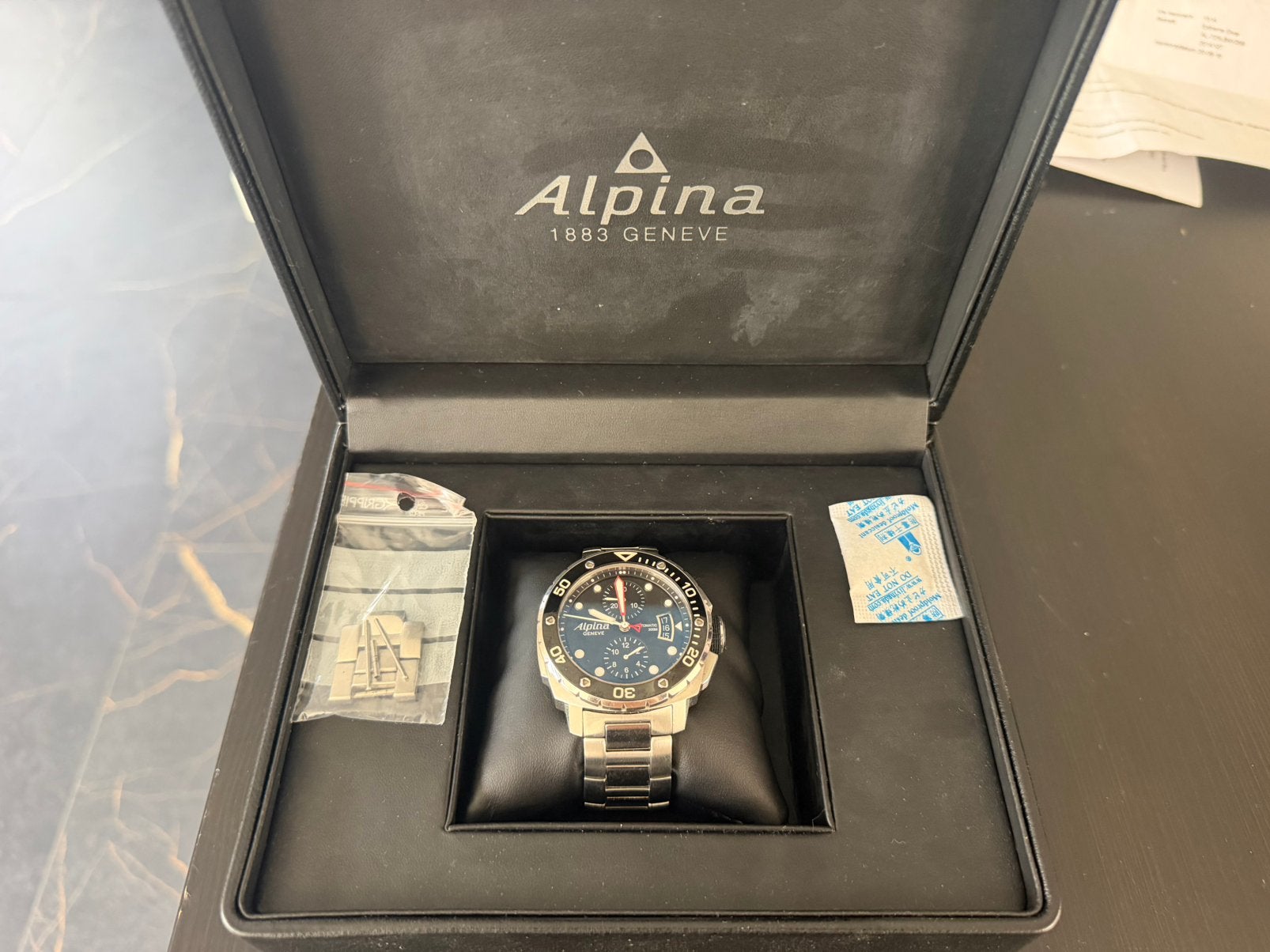 Horloge Alpina SAL-725LB4V26B, Ophalen of Verzenden, Zo goed als nieuw, Polshorloge, Overige merken