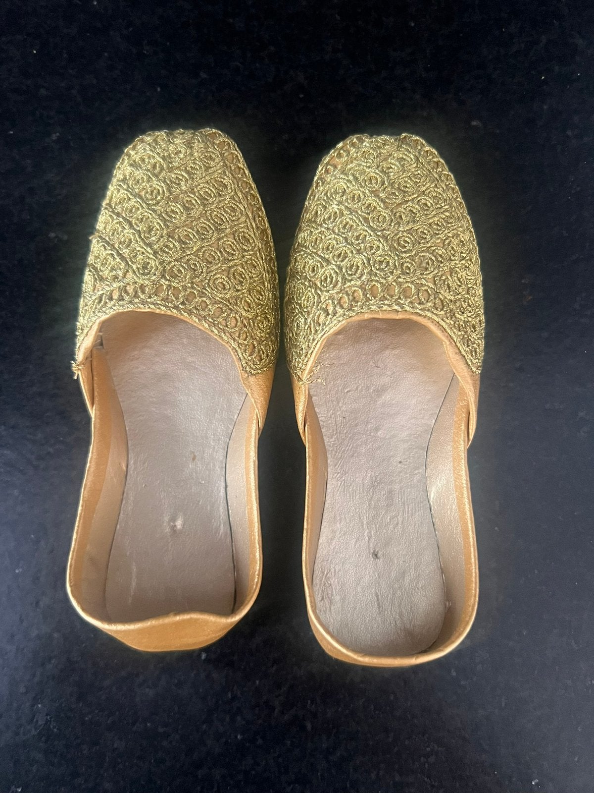 Kind schoenen indian bollywood khusse goud kleur, Kinderen en Baby's, Ophalen of Verzenden, Zo goed als nieuw