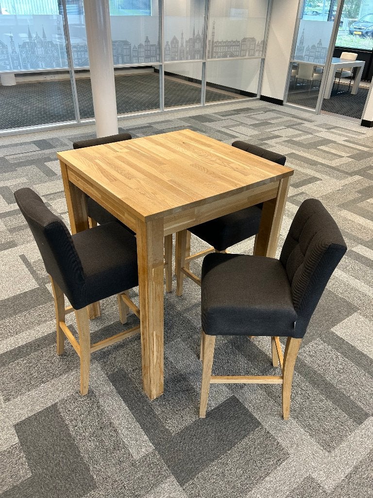 statafel met 4 stoffen/houten krukken massief hout, Ophalen, Zo goed als nieuw