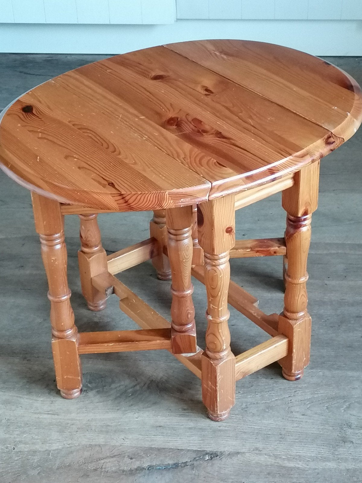 Grenen antiek engels salon/sidetable hangoor tafeltje, Ophalen