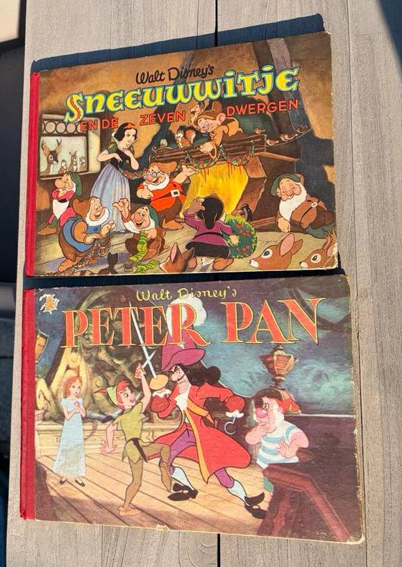 Walt Disney Sneeuwwitje en Peter Pan boeken jaren’50, Ophalen of Verzenden, Gelezen, Sprookjes