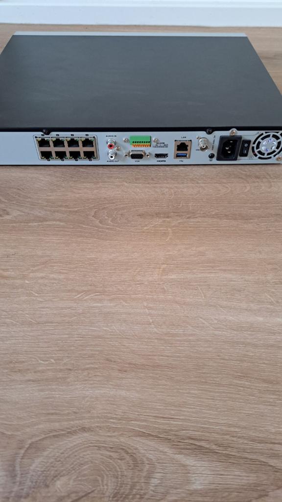 Hikvision NVR 8-kanaals PoE met 2TB HDD - Zo goed als nieuw, Ophalen of Verzenden, Zo goed als nieuw