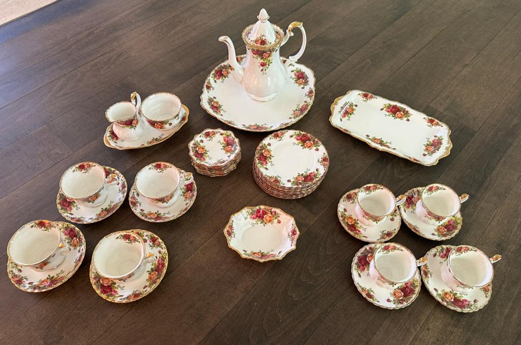 Royal Albert servies - Old country roses, Huis en Inrichting, Keuken | Servies, Ophalen, Zo goed als nieuw, Overige stijlen, Porselein