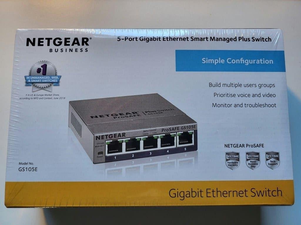 Netgear  GS105E 5-Port Gigabit Ethernet Switch, Computers en Software, Ophalen, Nieuw