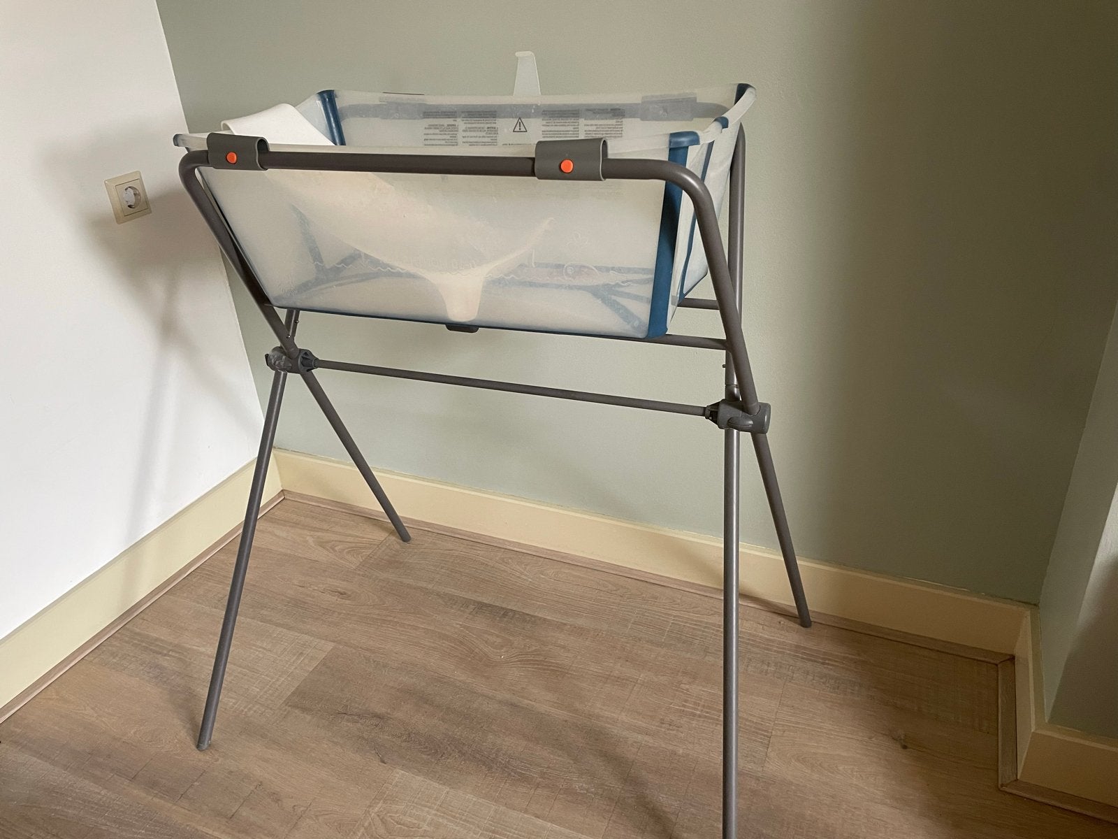 Stokke Flexi Bath opvouwbaar babybadje met standaard, Gebruikt, Badje, Standaard, Ophalen