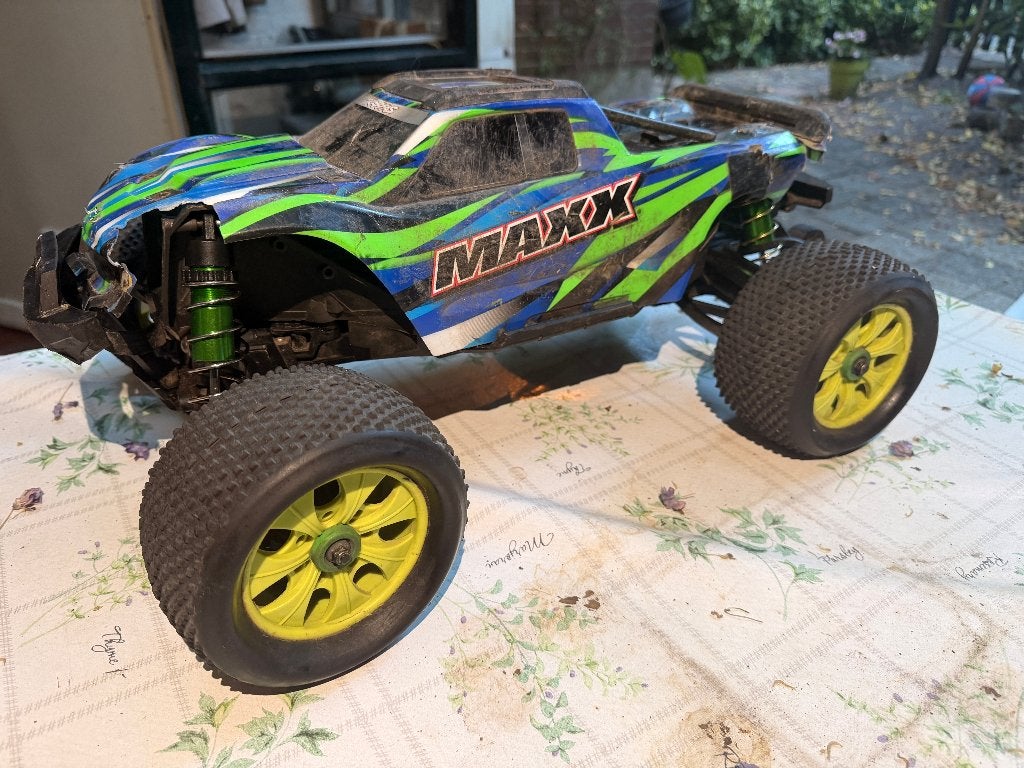 Traxxas Maxx V2 RC Monster 4s met accu RTR - snel en robuust, Elektro, Gebruikt, Auto offroad, Ophalen of Verzenden