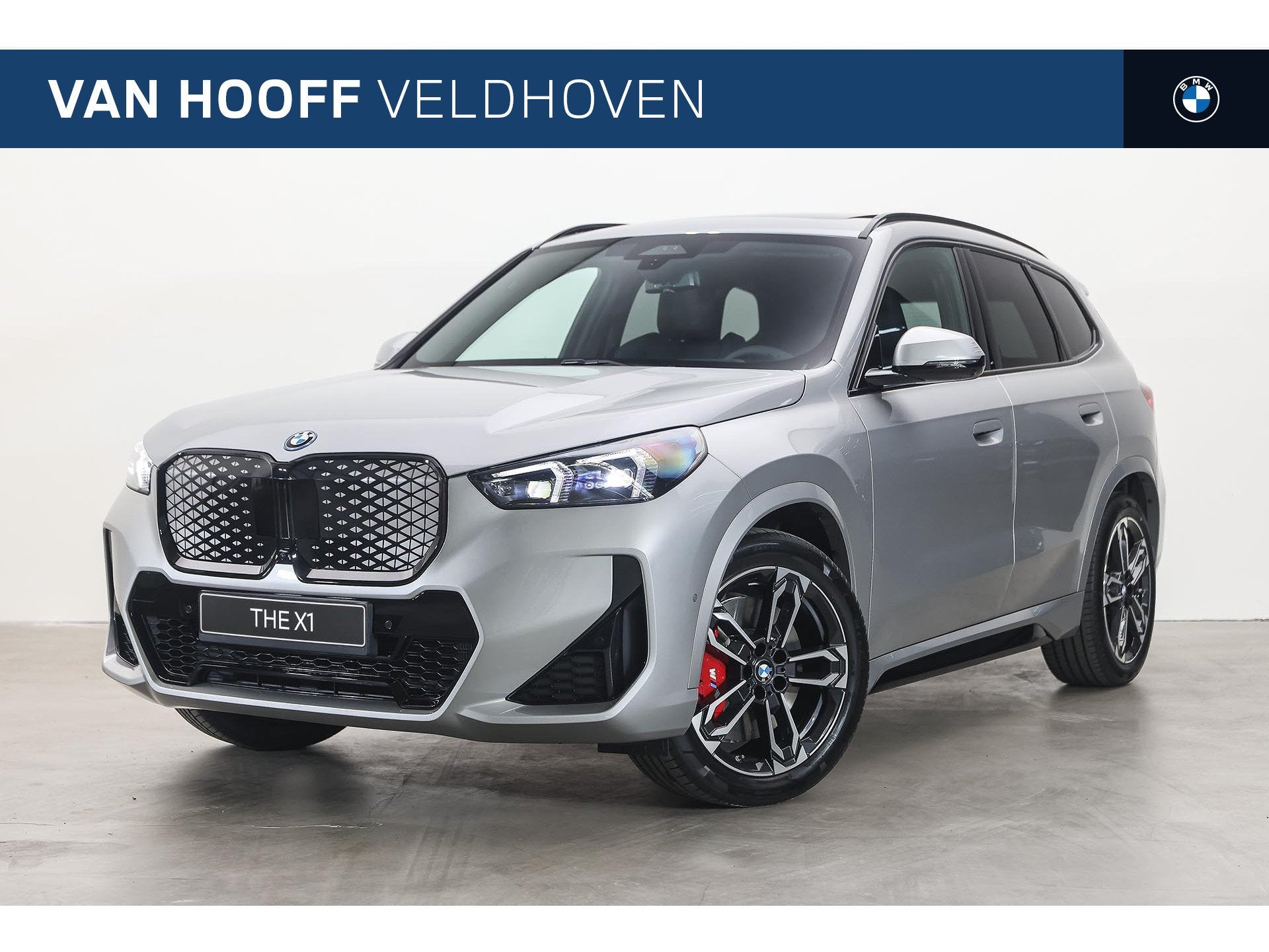 BMW iX1 eDrive20 M Sport / Trekhaak / Panoramadak / Sportsto