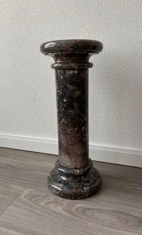 Massief marmeren zuil/pilaar/sokkel hoogte 80 cm, Ophalen, Zo goed als nieuw