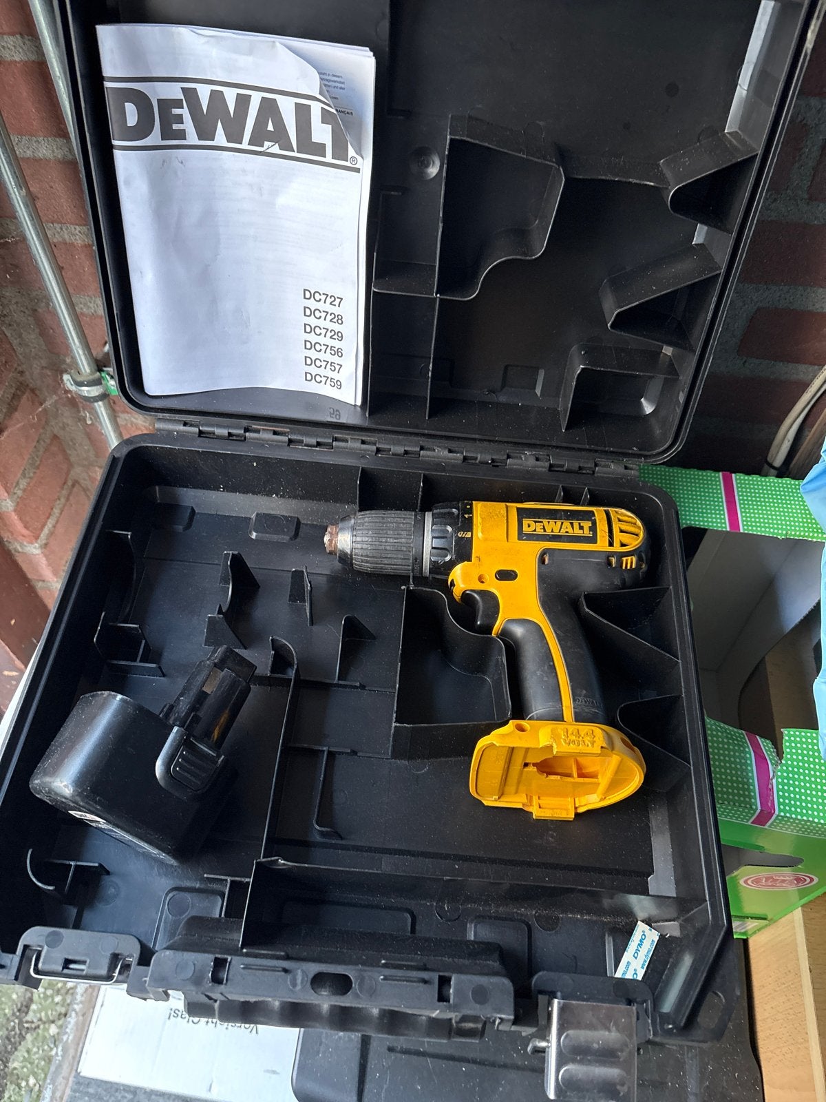 DeWalt Boor- en Schroefmachine (DC727, DC728, DC729), Ophalen, Gebruikt, Variabele snelheid, Boor- en Schroefmachine