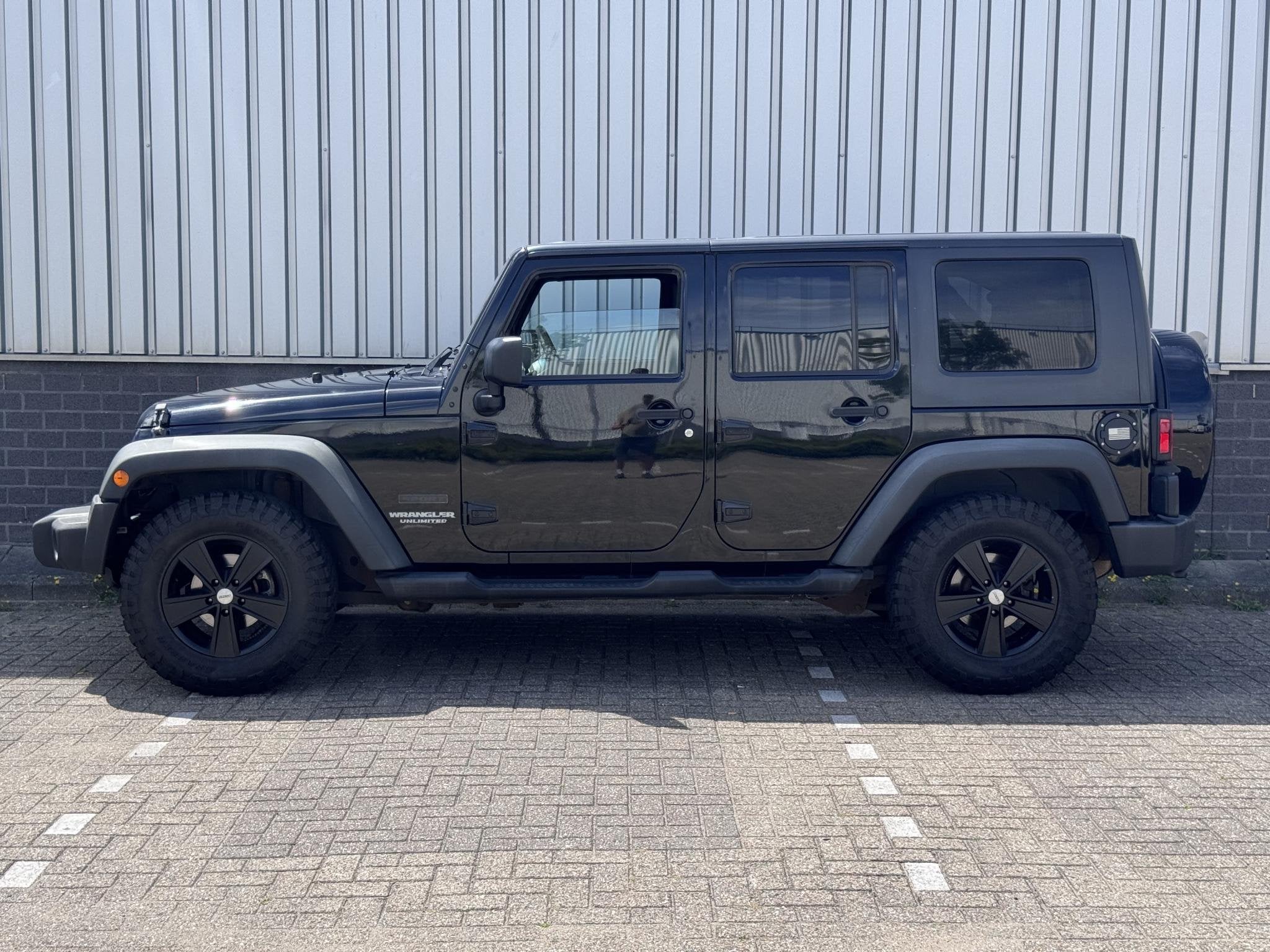 Jeep Wrangler Unlimited 3.8 Sport Hardtop (Freedom Top) |, Auto's, Jeep, Gebruikt, 1829 kg, Cabriolet, Zwart