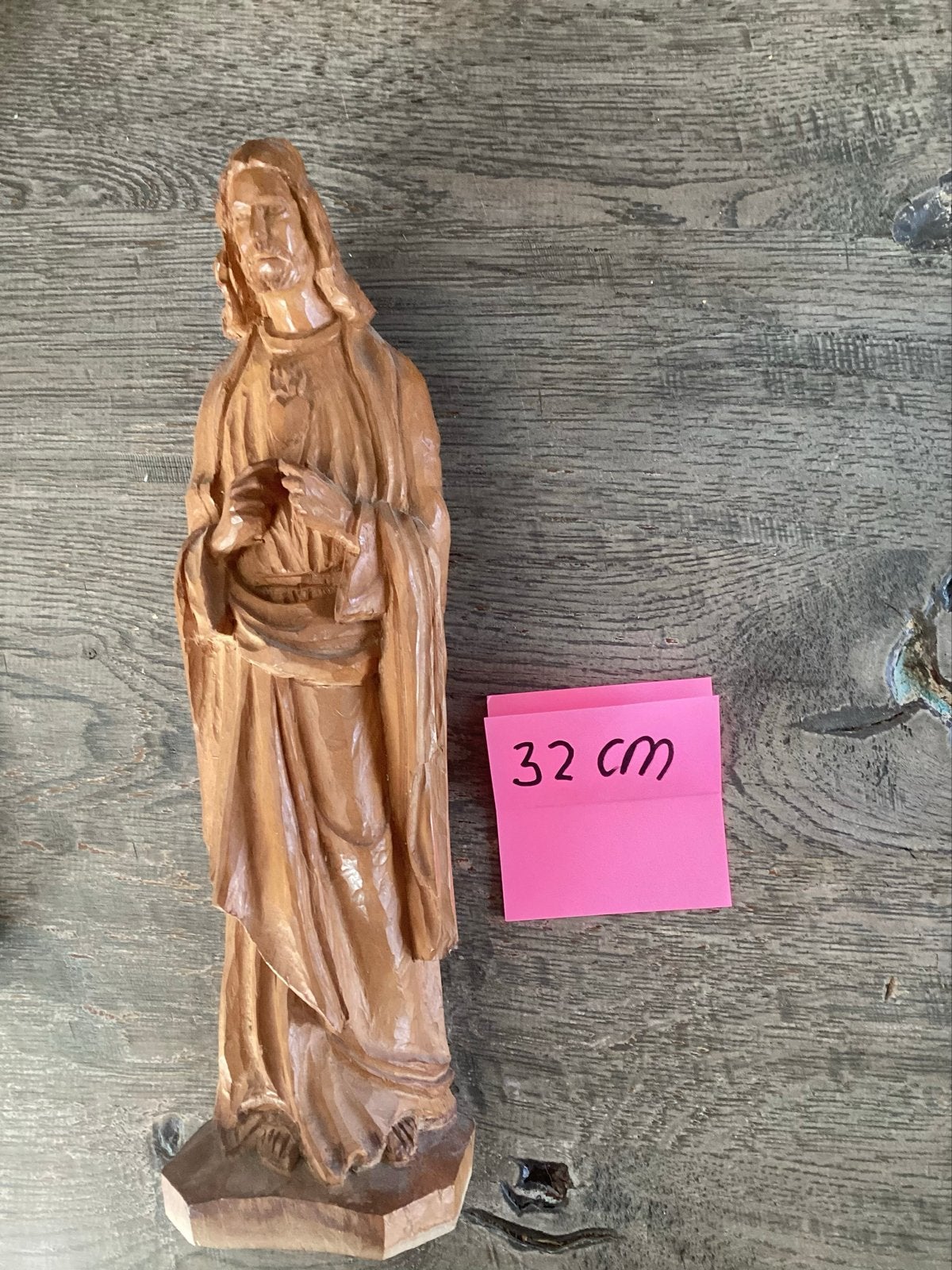 Houten beeld van Jezus - 32 cm hoog, Ophalen of Verzenden, Handgemaakt, 20 - 50 cm, Beeld