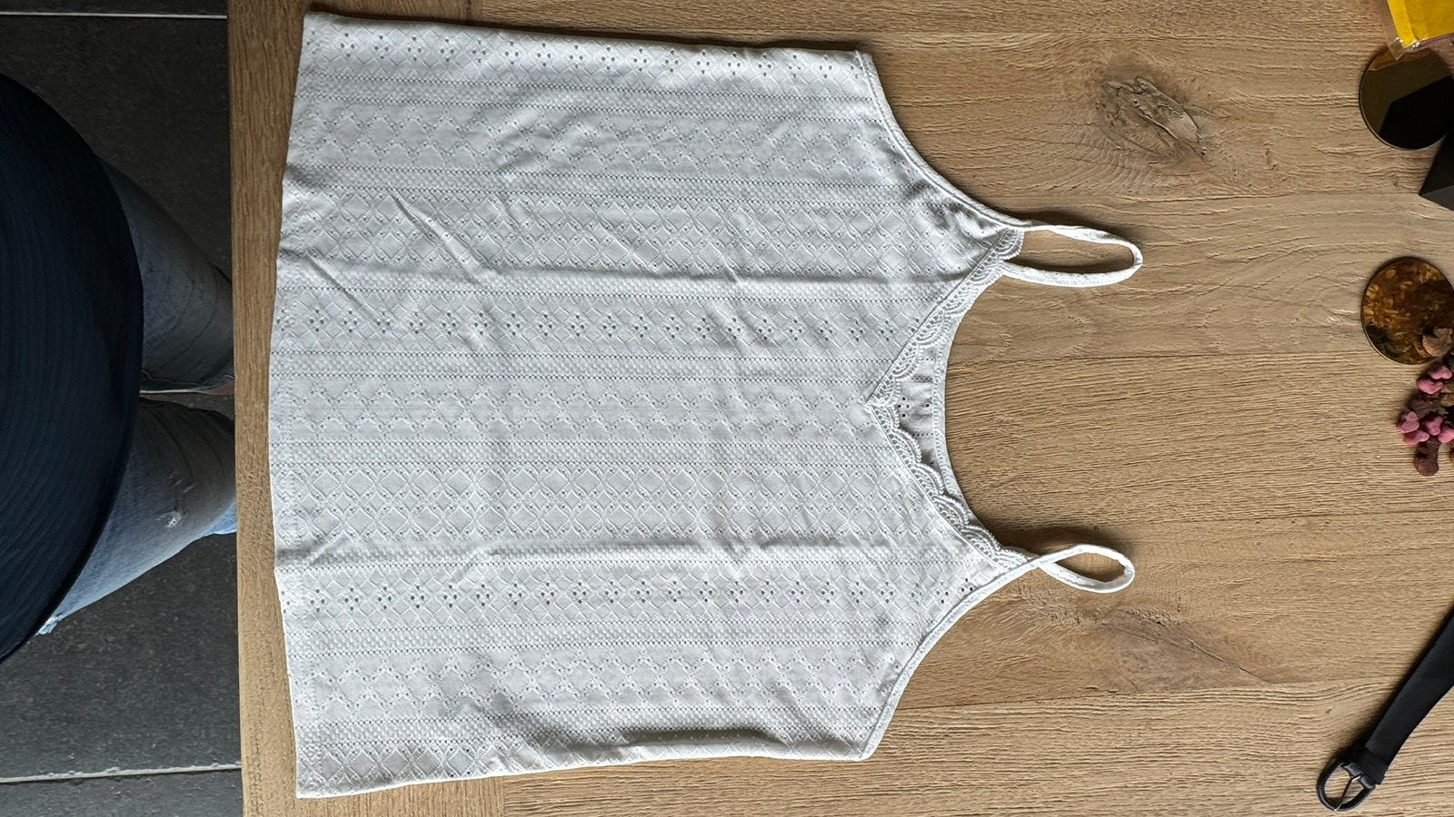 Wit kanten topje, Kleding | Dames, Tops, Wit, Maat 42/44 (L), Ophalen of Verzenden, Zo goed als nieuw
