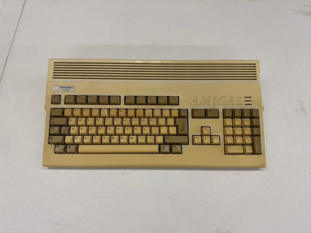 Commodore Amiga A1200, Computers en Software, Vintage Computers, Ophalen
