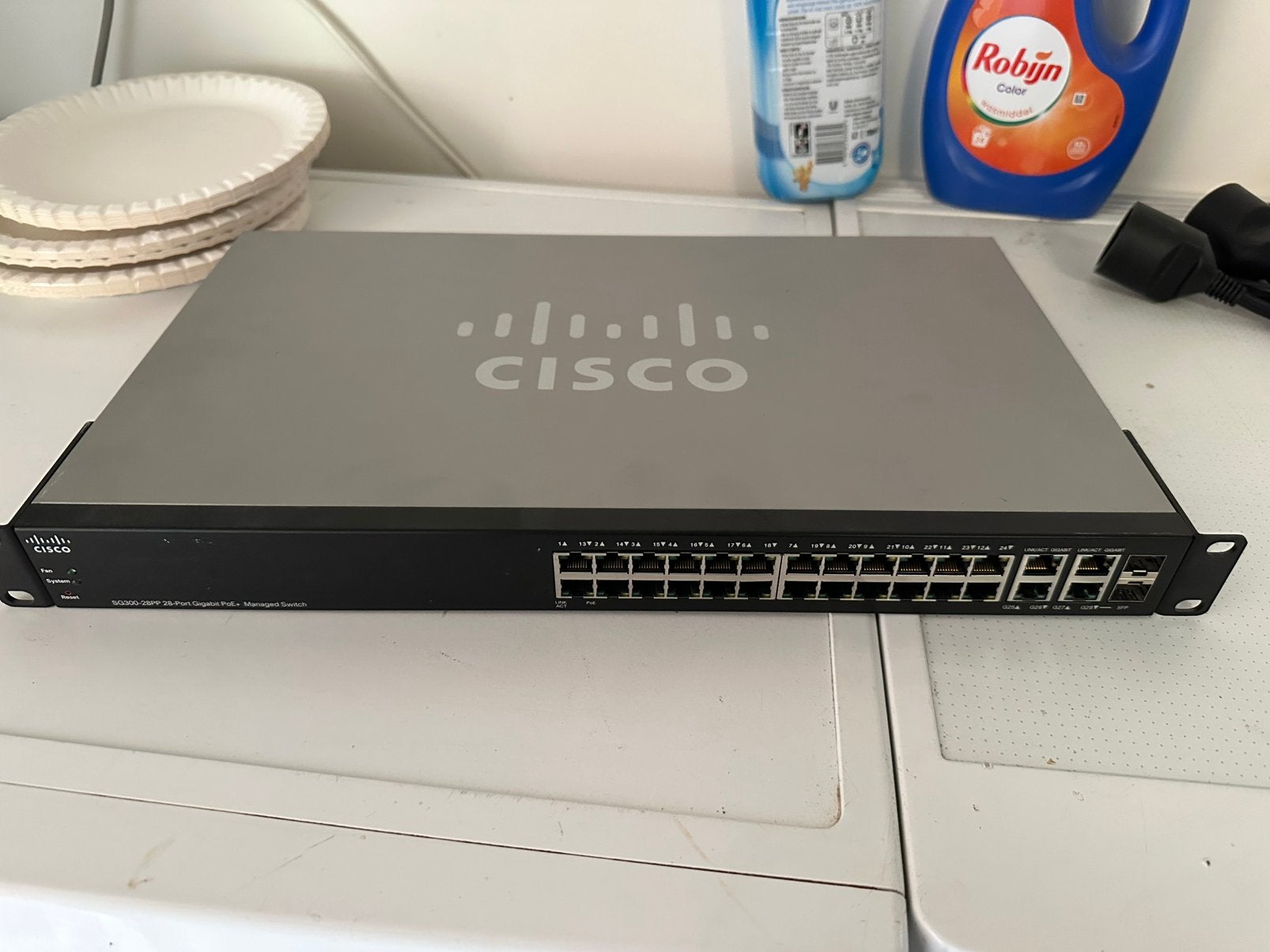 Cisco sg300 poe+ switch, Computers en Software, Netwerk switches, Verzenden, Zo goed als nieuw