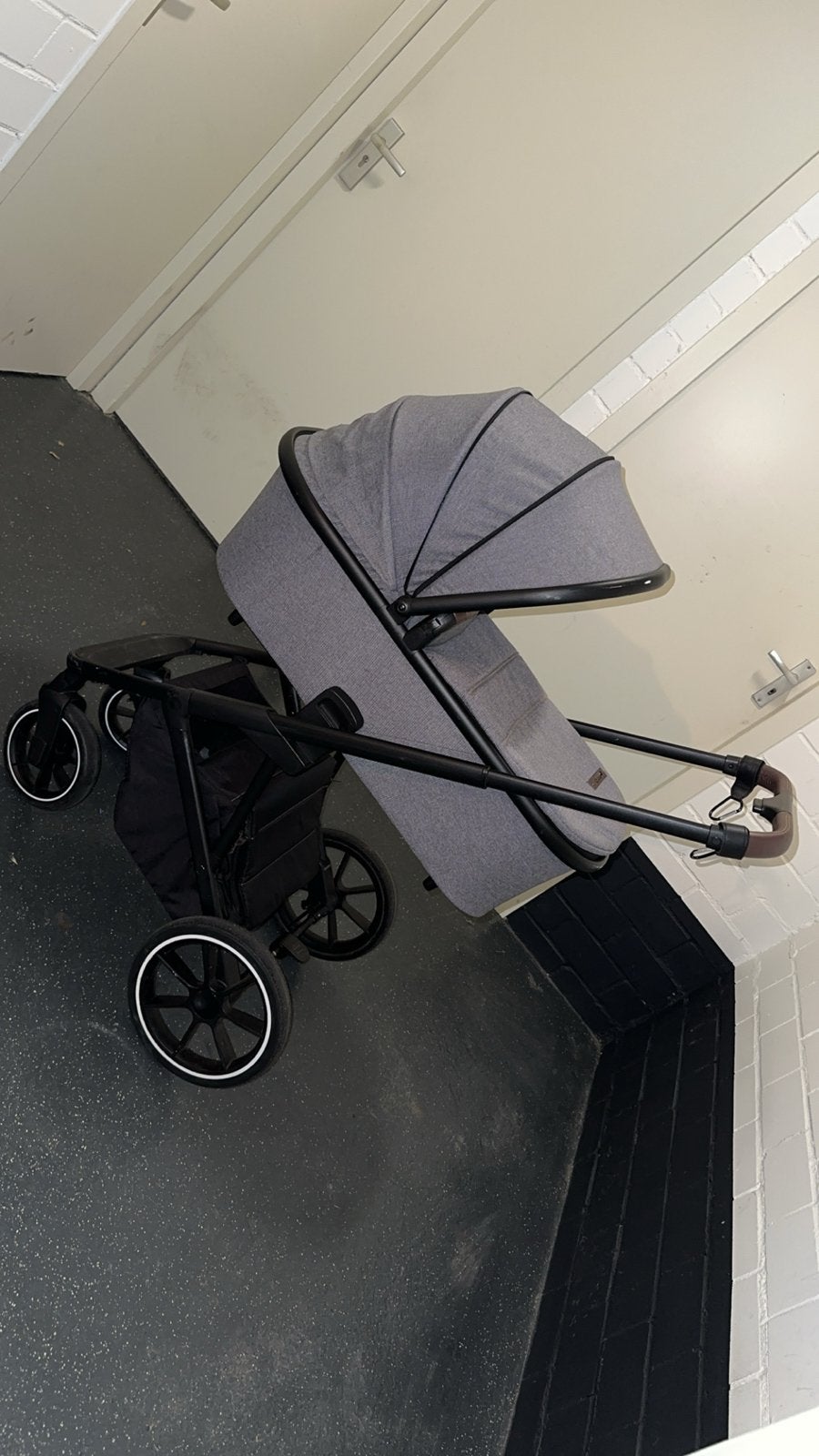 Grijze antraciet 3-in-1 kinderwagen met adapters, Gebruikt, Combiwagen, Met autostoeltje, Ophalen