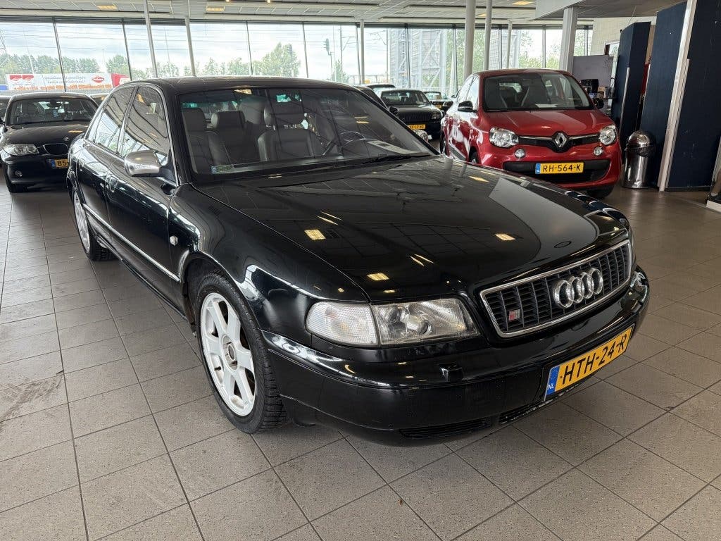 Audi S8 4.2 S8 (bj 1998, automaat), foto 2