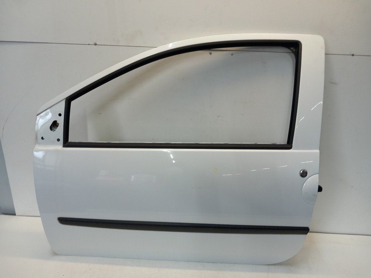 Portier links voor Renault Twingo, Auto-onderdelen, Onderdelen@venauto.nl, Van der Ven Autorecycling B.V., Gebruikt, Ettenseweg 76, 4706 PB Roosendaal, The Netherlands