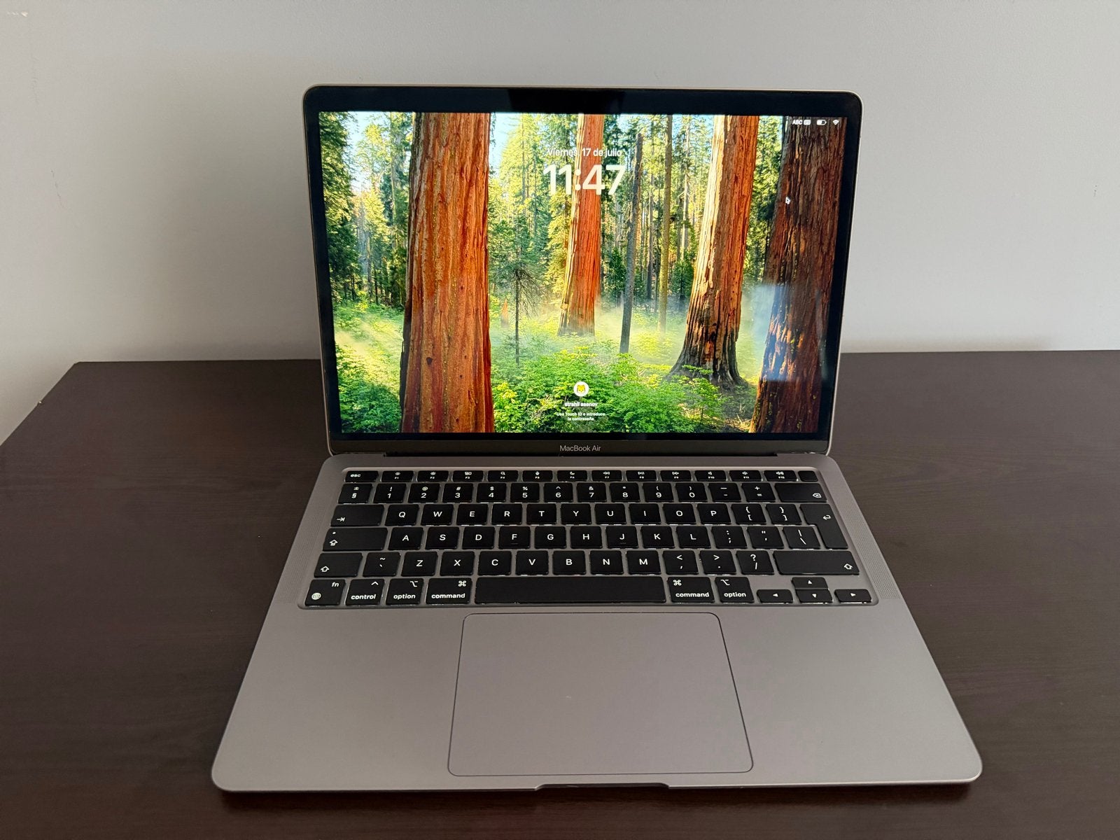 MacBook Air M1 - 8GB RAM - 256GB SSD - Spacegrijs, Computers en Software, 256 GB, 8 GB, Ophalen of Verzenden, Zo goed als nieuw