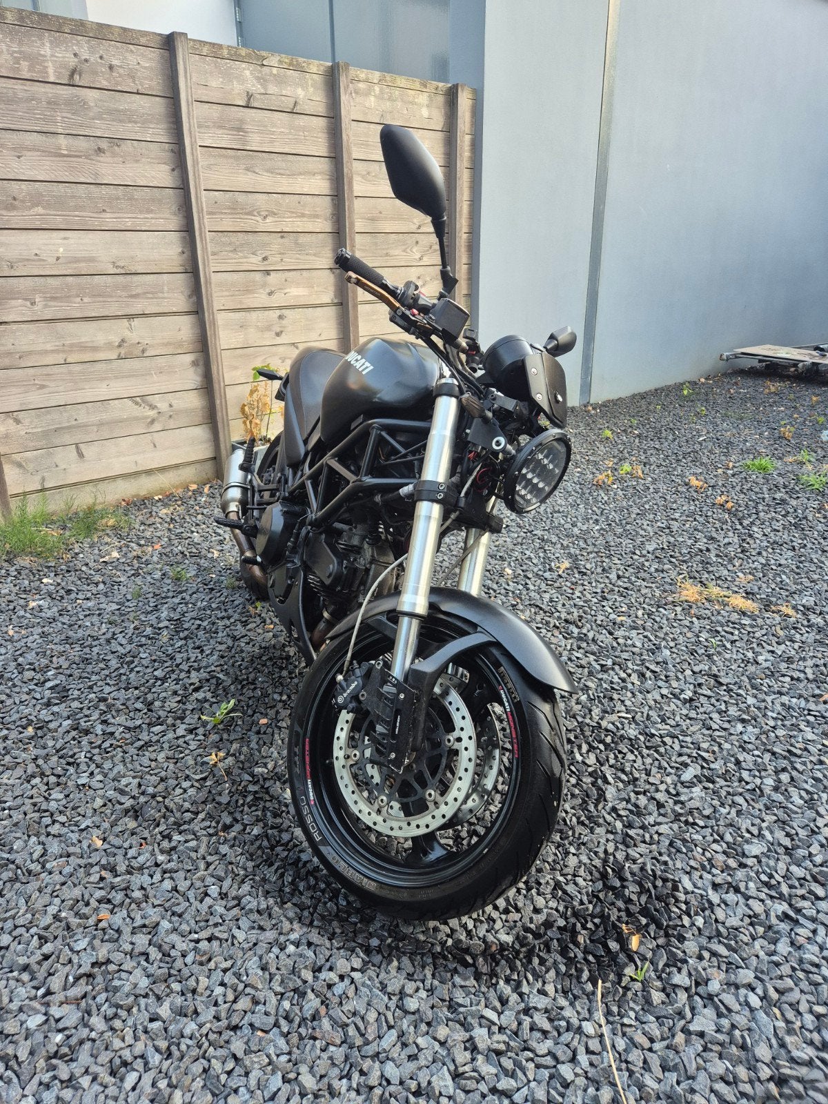 Ducati Monster - klaar voor plezier, 700 cc, 2 cilinders, Motorrijbewijs A, Particulier