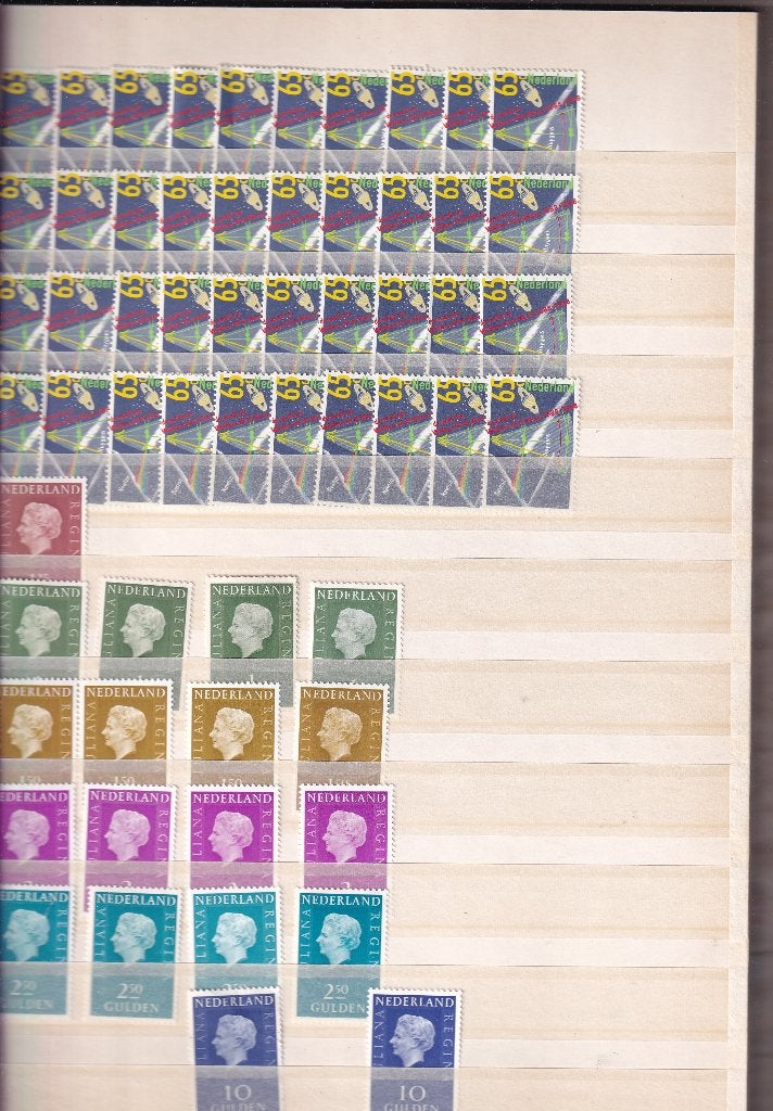 Stokboek vol met ongebruikte postzegels van NEDERLAND., Postzegels en Munten, Postzegels | Volle albums en Verzamelingen, Verzenden
