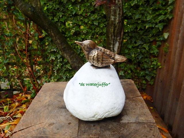 095* bronzen vogel op kei (Boven €75 geen verzendkosten), Tuin en Terras, Tuinbeelden, Ophalen of Verzenden, Nieuw, Overige materialen