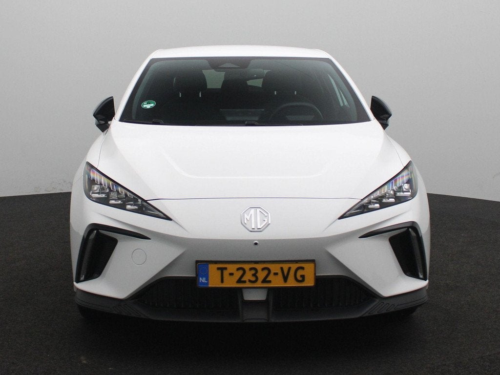 MG 4 Luxury 64 kWh | Apple Carplay/Android Auto | Achteruitr, Auto's, MG, Automaat, 12 maanden, Achterwielaandrijving, Gebruikt