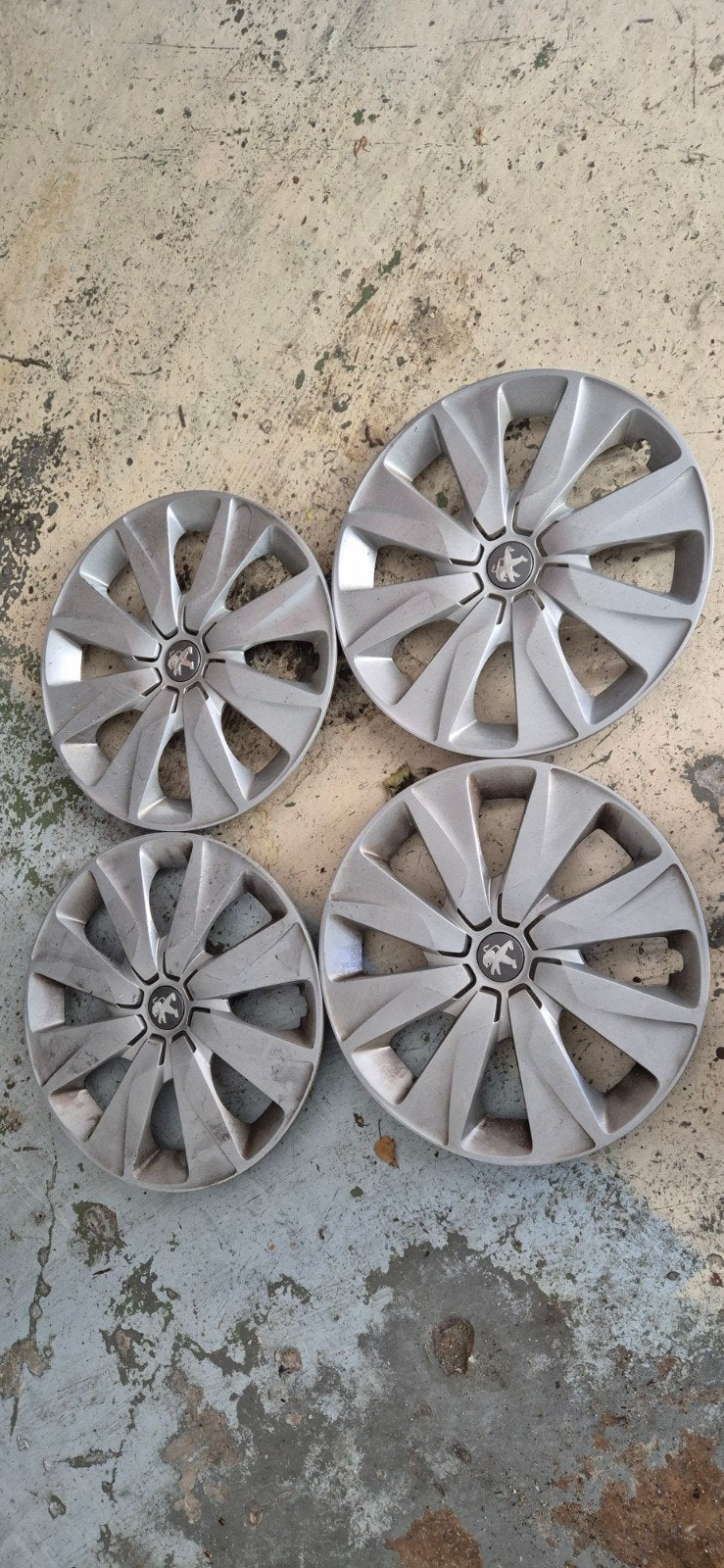 4x wieldoppen Peugeot 2008, Auto diversen, Wieldoppen, Ophalen, Zo goed als nieuw
