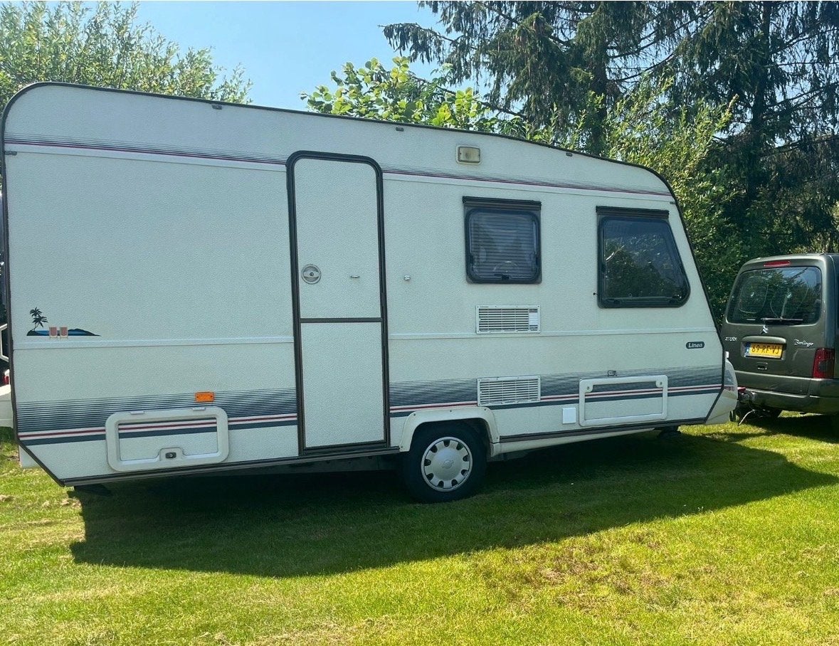 Adria Linea 440 met isabella voortent, Vast bed, Treinzit, 750 - 1000 kg, Particulier