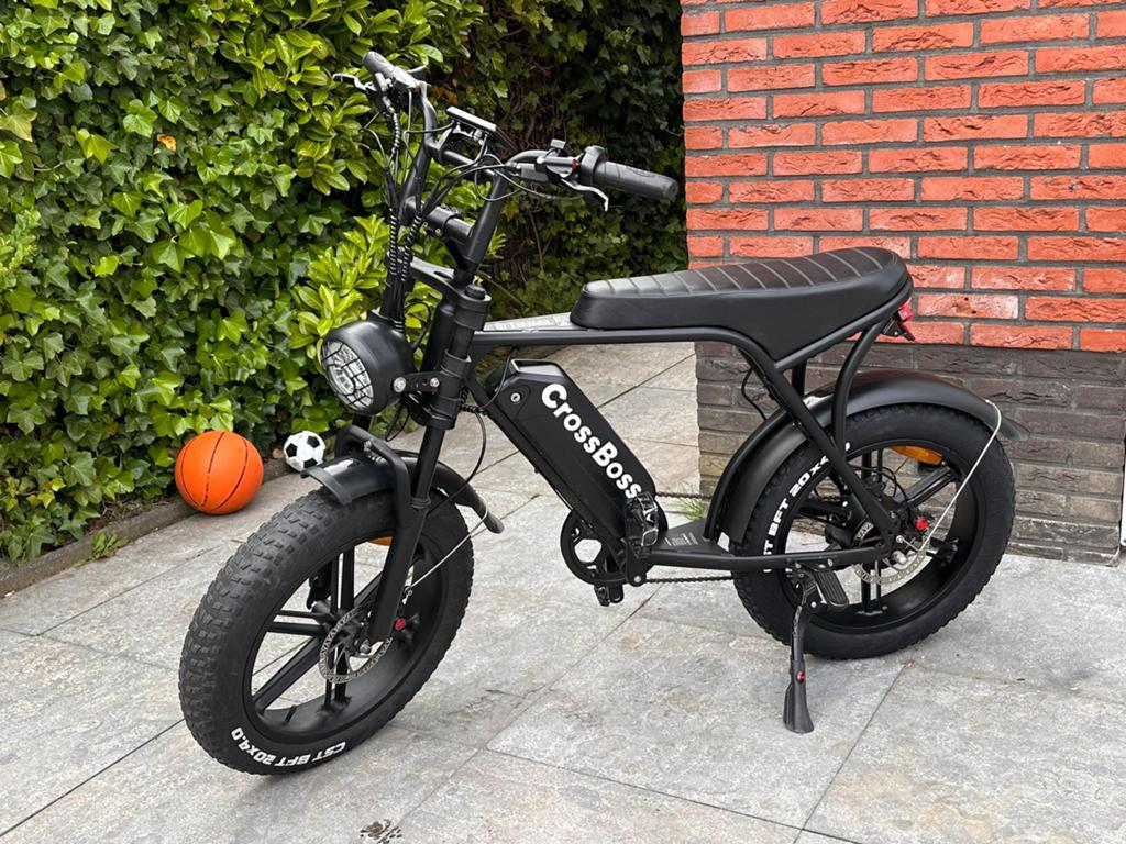 Fatbike V8 ZO GOED ALS NIEUW, 59 cm of meer, Ophalen, Zo goed als nieuw, Overige merken