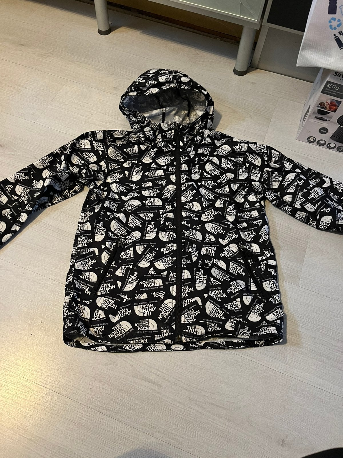North face zomer jas, Ophalen, Zo goed als nieuw, Overige maten