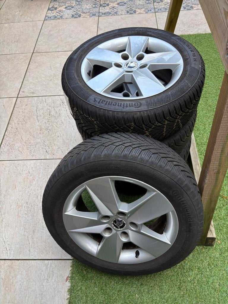 Originele 16" Skoda Octavia Winterset (5x112) | Continental, Ophalen, Gebruikt, 16 inch, Banden en Velgen