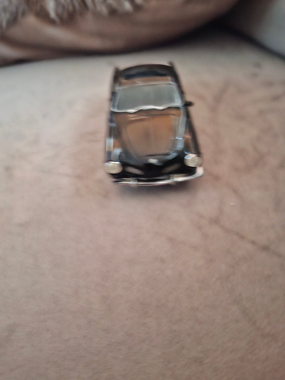 Set van 2 Volkswagen Karmann Ghia modelauto's, Ophalen of Verzenden, Zo goed als nieuw