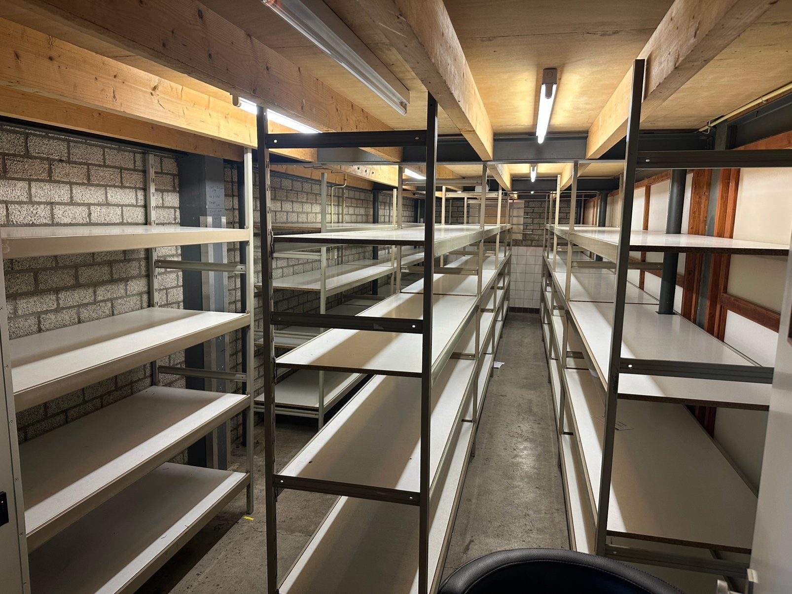 12x Stellingkast 207x200x60 - Ideaal voor opslag, Ophalen, Gebruikt