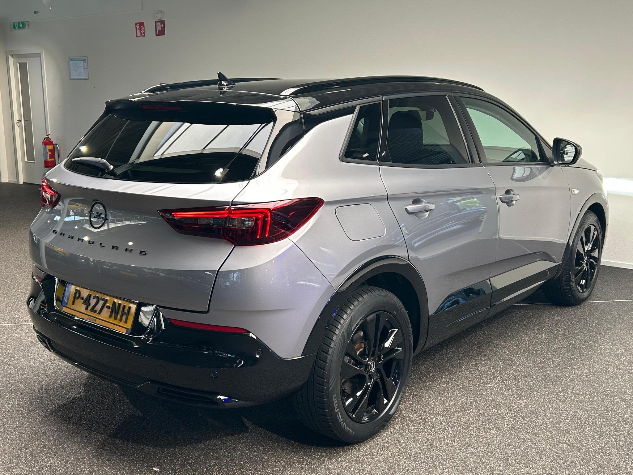 Opel Grandland 1.6 Turbo Plug-In Hybrid GS Line | Verwarmde, Auto's, Opel, 4 cilinders, Met garantie (alle), Leder en Stof, Bedrijf