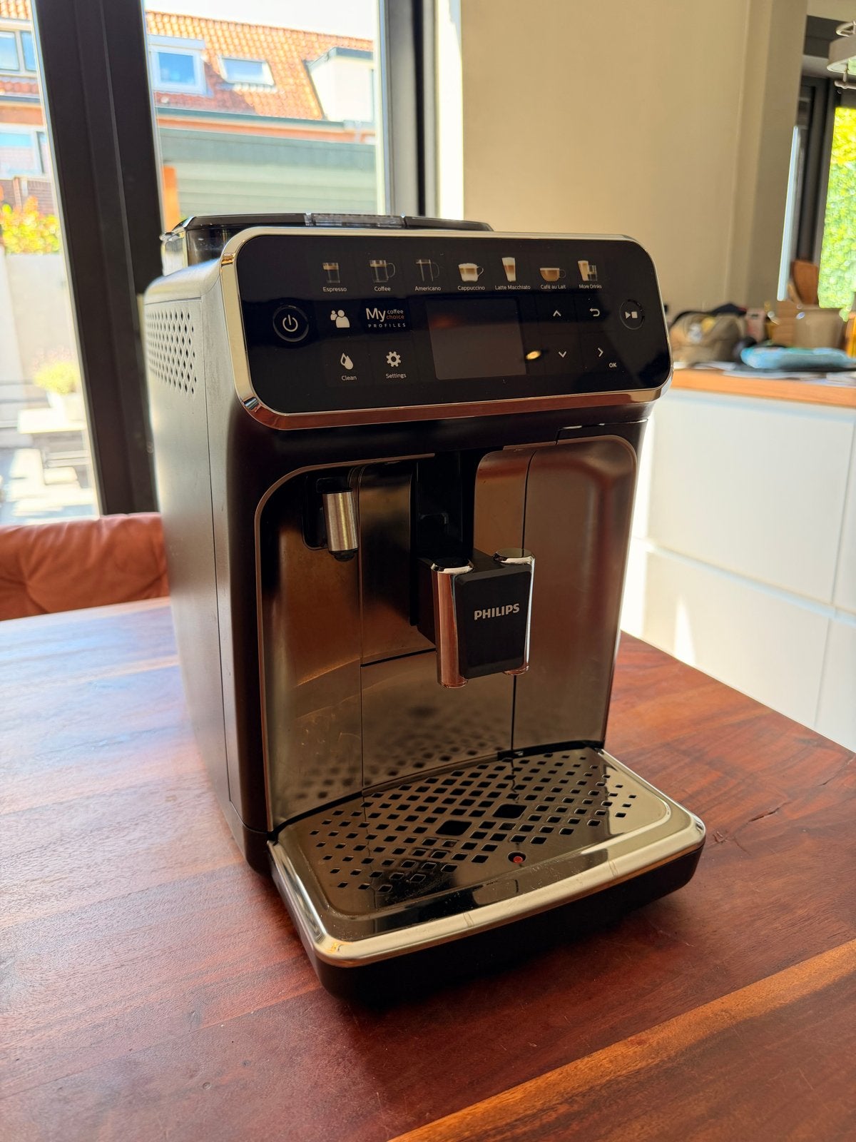 Philips 5400 EP5447/90 LatteGo - Volautomatisch, Ophalen, Afneembaar waterreservoir, 10 kopjes of meer, Koffiemachine