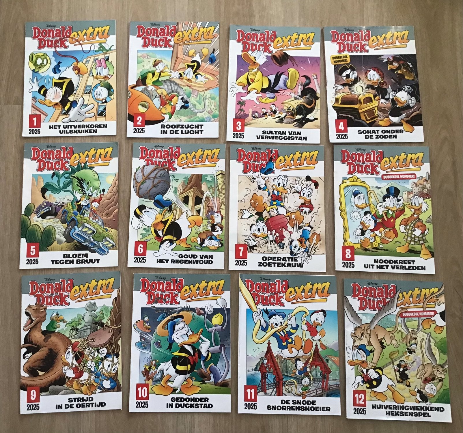 12 Donald Duck Extra tijdschriften uit 2025, Boeken, Donald Duck / Disney, Ophalen of Verzenden, Zo goed als nieuw, Meerdere stripboeken
