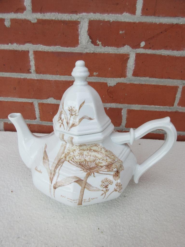 Theepot Leonardo Coriander Feldblüten / veldbloemen, Overige typen, Ophalen of Verzenden, Zo goed als nieuw, Overige stijlen