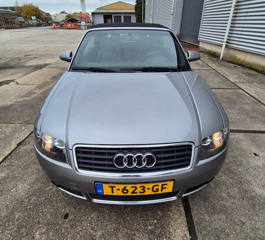 Audi A4 2.4 V6 120KW Cabrio AUT 2003 Grijs, Cabriolet, 4 stoelen, A4, 163 pk