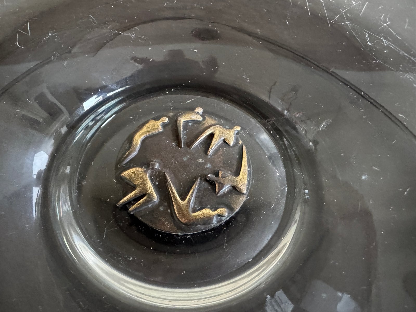 Glazen schaal met bronzen decoratie Anmerlaan, Ophalen of Verzenden