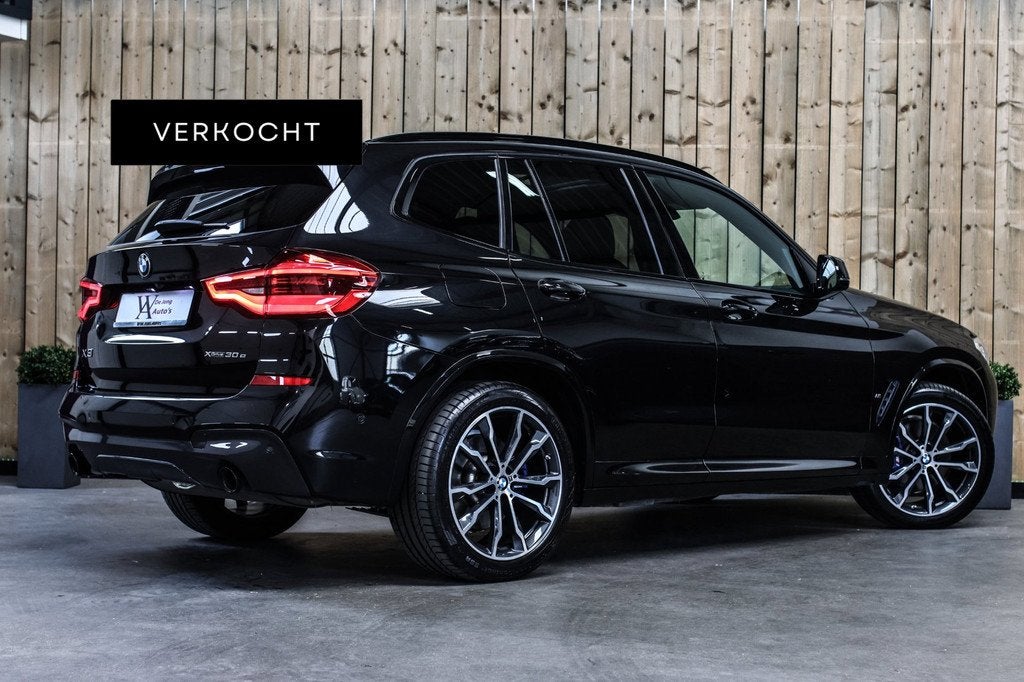 BMW X3 XDrive30e M-Sport *Pano*Camera*Leder*Trekhaak*, Automaat, 1998 cc, Gebruikt, 2000 kg