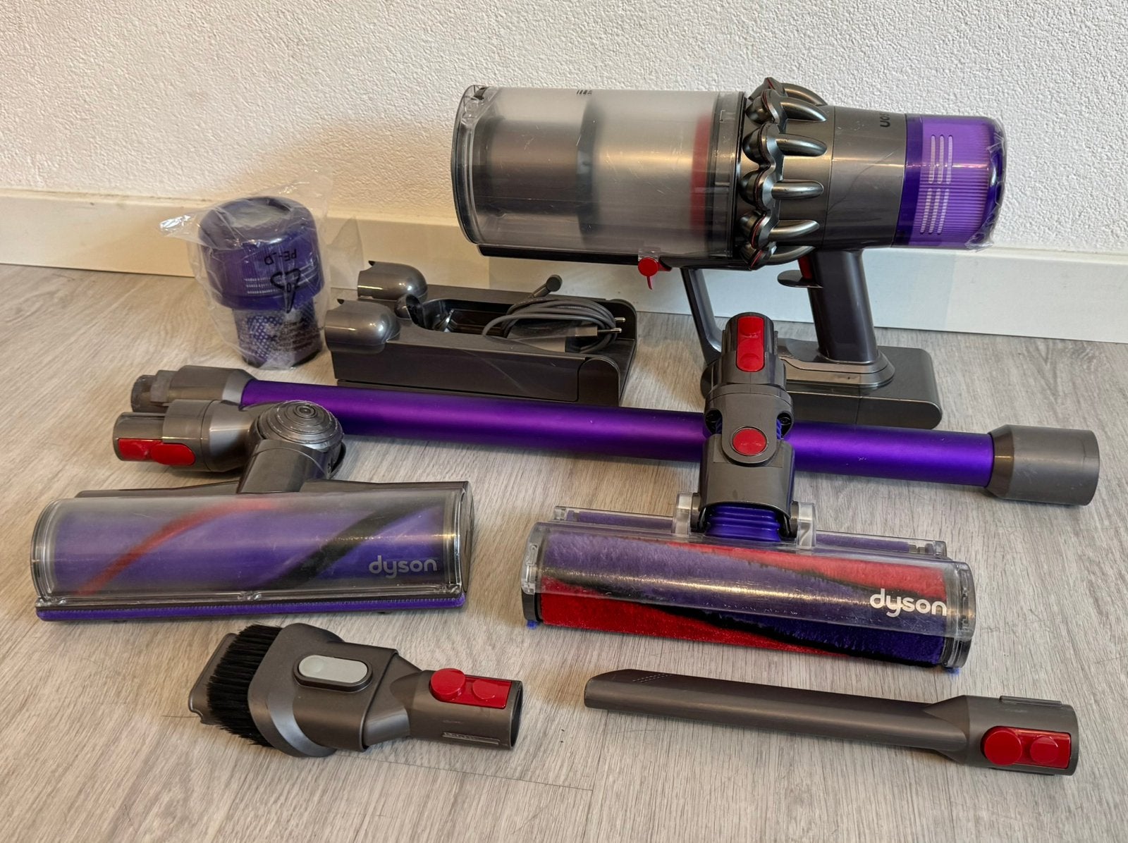 Als nieuw! Dyson V11 steelstofzuiger met extra filter, Ophalen of Verzenden, Zo goed als nieuw, Dyson, Minder dan 1200 watt
