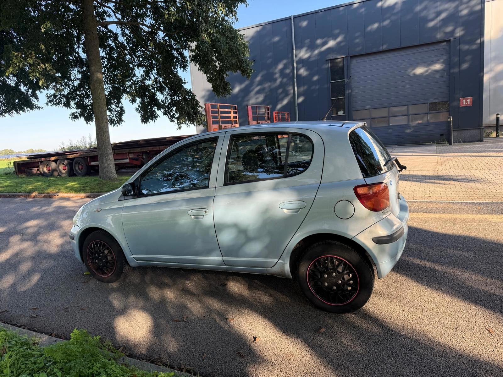Toyota Yaris 1.3 VVT-i Idols apk, Voorwielaandrijving, Dealer onderhouden, 4 cilinders, Origineel Nederlands