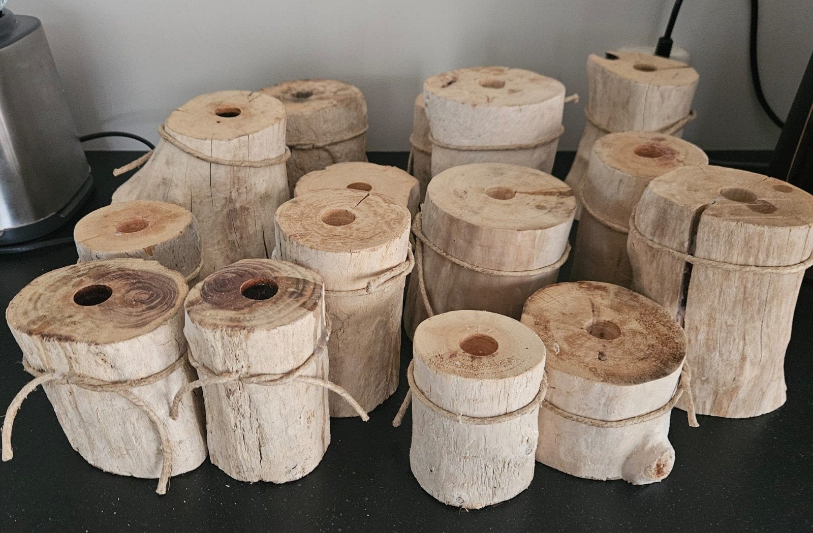 14 houten boomstammetjes ( kandelaars), Huis en Inrichting, Ophalen