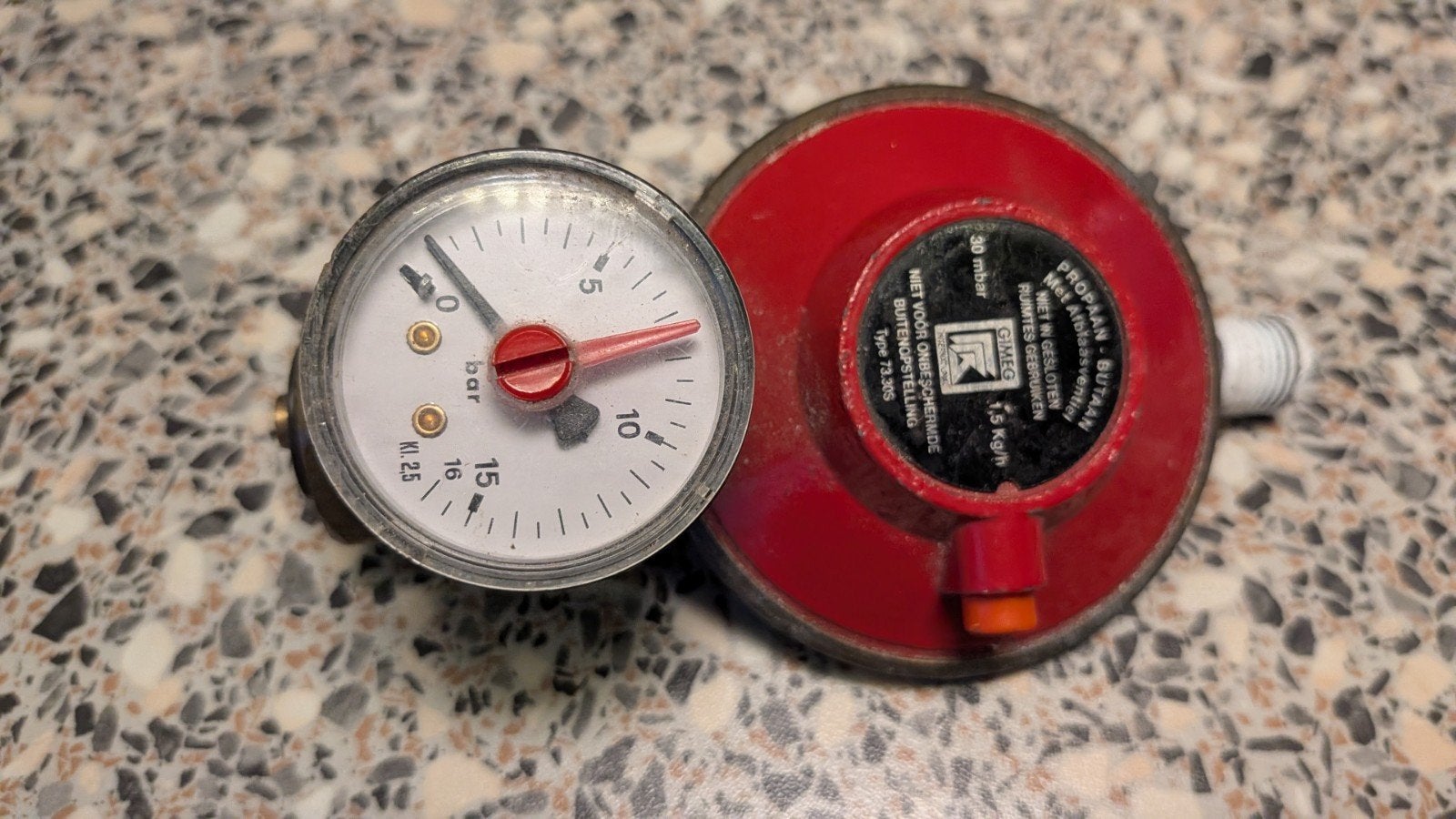 Gasdrukregelaar SHELL met afblaas ventiel en manometer, Watersport en Boten, Ophalen of Verzenden