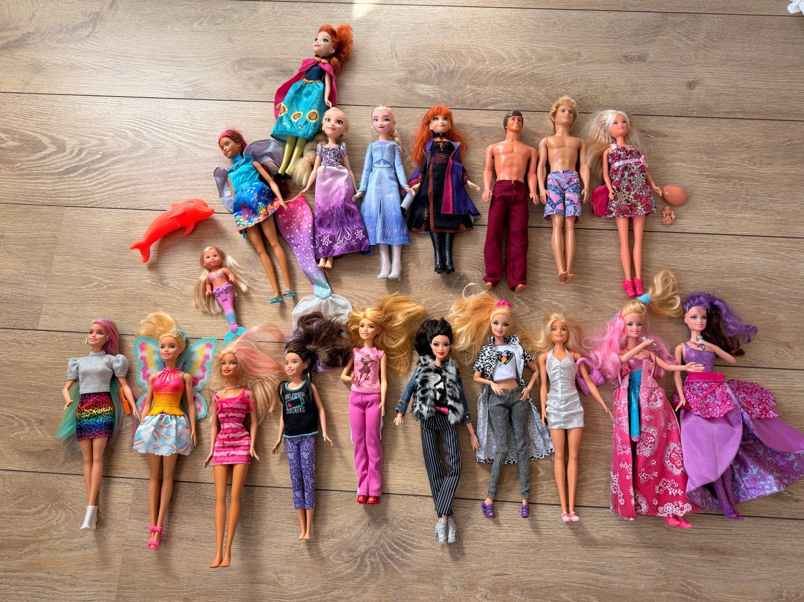 Grote collectie poppen: Barbie, Disney, Steffi Love met kled, Ophalen of Verzenden, Gebruikt, Barbie