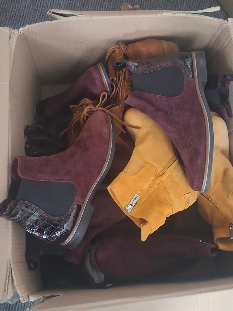 Partij schoenen., Ophalen of Verzenden, Overige kleuren, Sneakers of Gympen