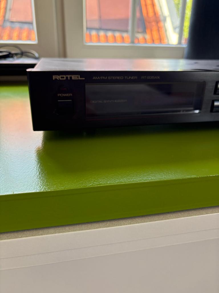 Rotel RT-935AX AM/FM Stereo Tuner, Ophalen of Verzenden, Gebruikt