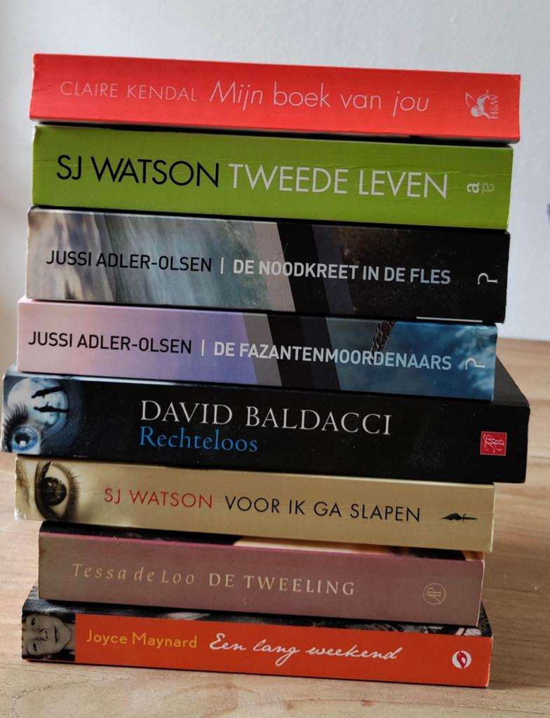 Diverse boeken: thrillers, romans en meer, Boeken, Ophalen, Gelezen